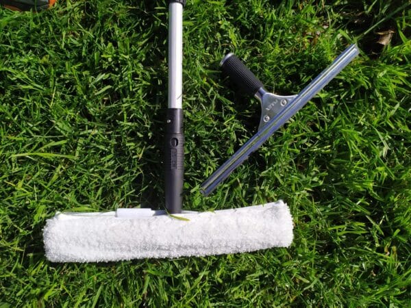 IMG_20200810_111304-scaled-4.jpg 9 Metre Window Cleaning Equipment Kit